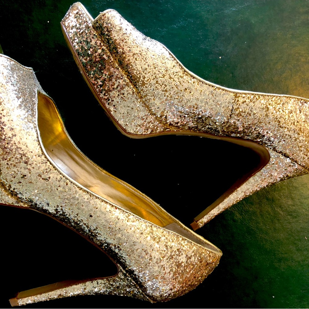 GUESS Gold sparkle heels